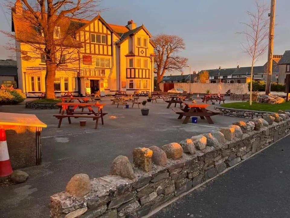 Clarkes Hotel Barrow In Furness Barrow-in-Furness Exterior foto