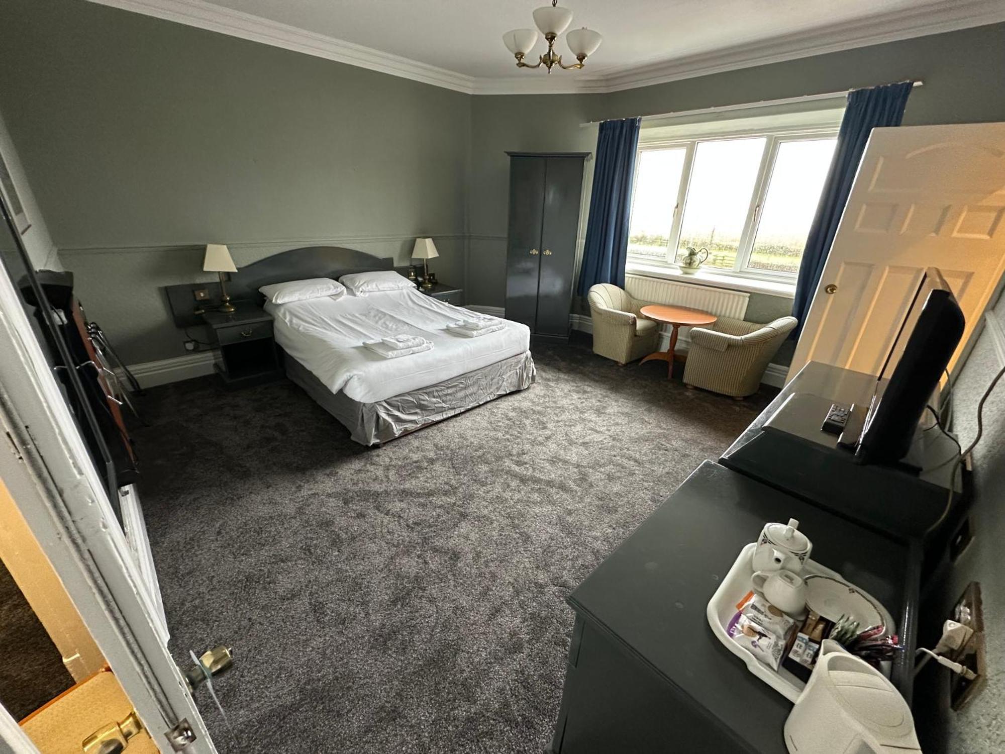 Clarkes Hotel Barrow In Furness Barrow-in-Furness Exterior foto