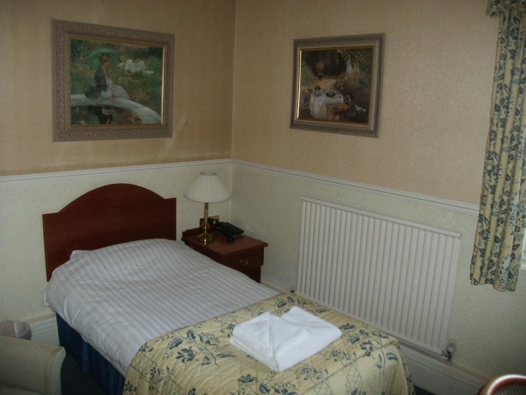 Clarkes Hotel Barrow In Furness Barrow-in-Furness Quarto foto
