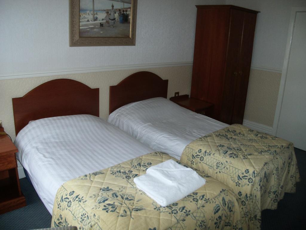 Clarkes Hotel Barrow In Furness Barrow-in-Furness Quarto foto